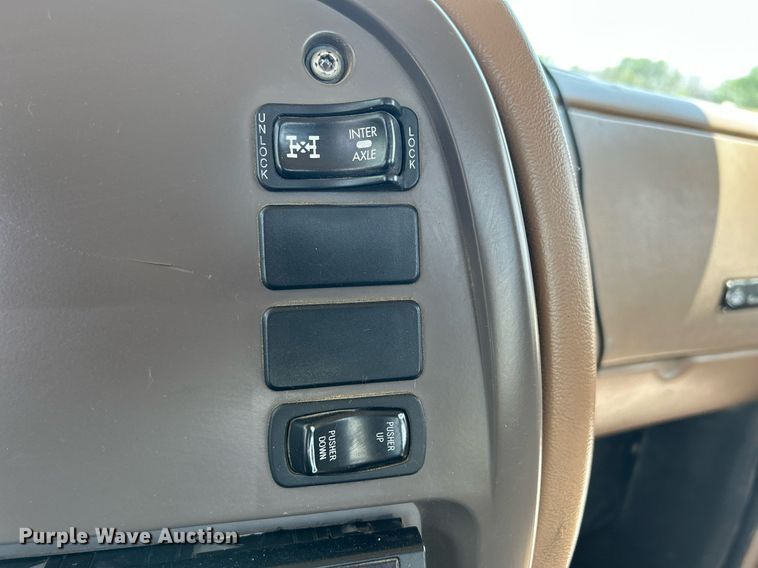 image for item DR4645 2007 Mack CV513 Granite  ready mix truck