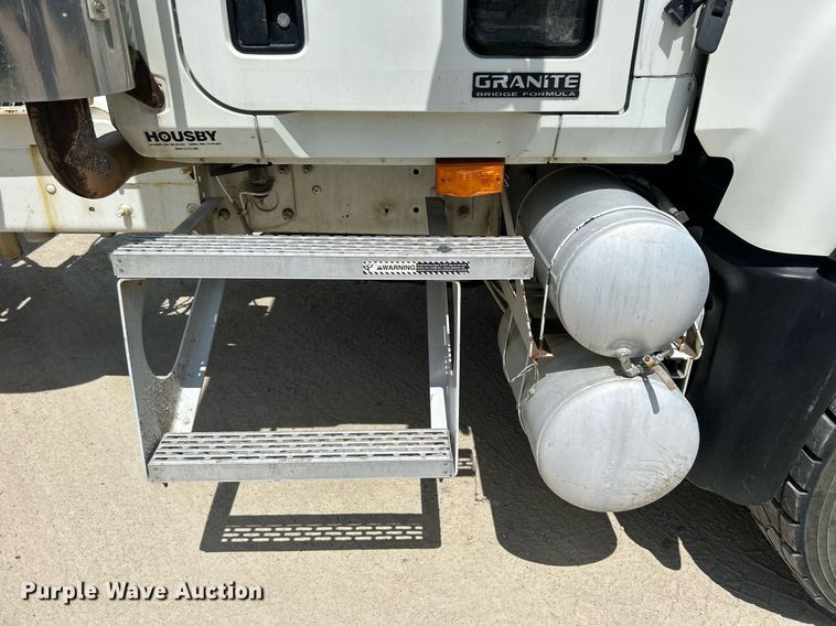 image for item DR4645 2007 Mack CV513 Granite  ready mix truck