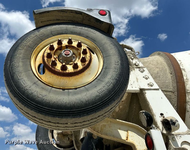 image for item DR4645 2007 Mack CV513 Granite  ready mix truck