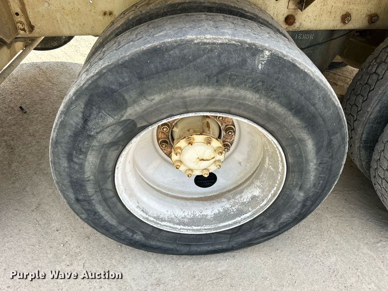 image for item DR4645 2007 Mack CV513 Granite  ready mix truck