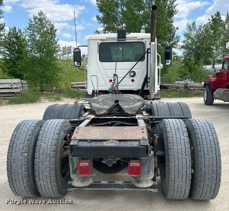 image for item DR4646 2016 Mack CXU613  semi truck