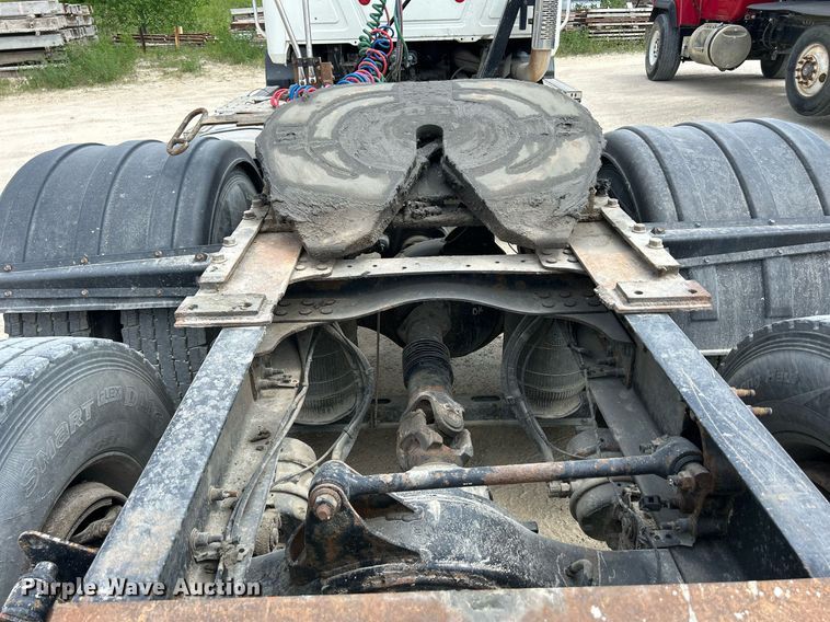 image for item DR4646 2016 Mack CXU613  semi truck