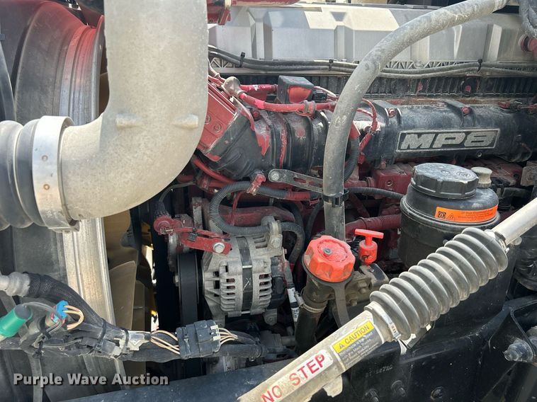 image for item DR4646 2016 Mack CXU613  semi truck