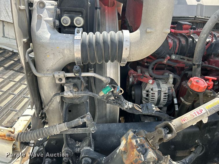 image for item DR4646 2016 Mack CXU613  semi truck