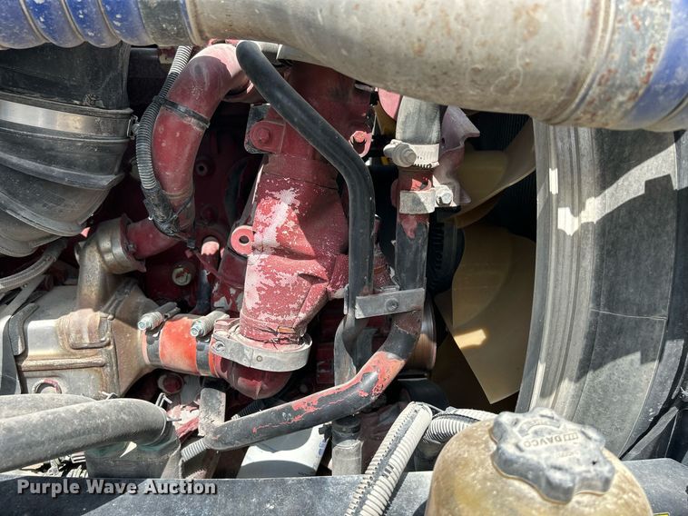 image for item DR4646 2016 Mack CXU613  semi truck