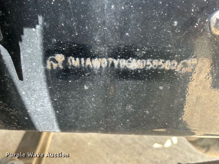 image for item DR4646 2016 Mack CXU613  semi truck