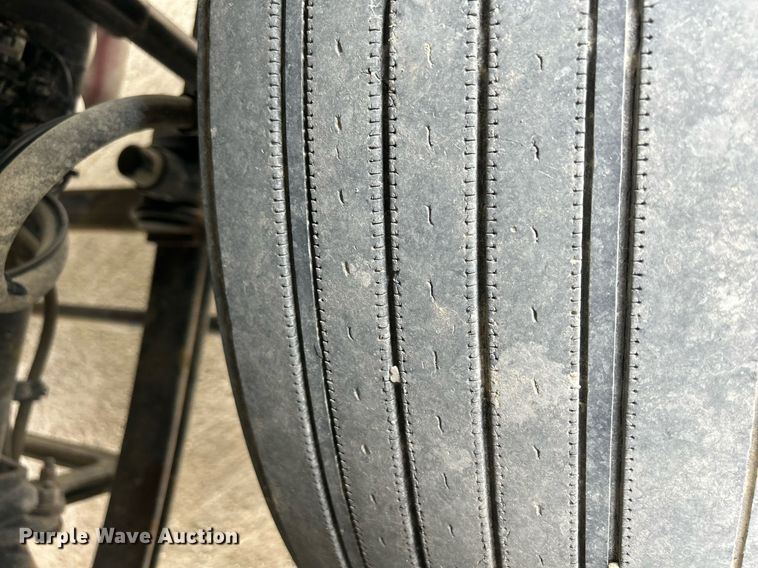 image for item DR4646 2016 Mack CXU613  semi truck