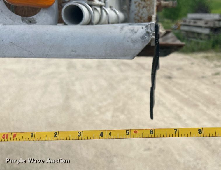 image for item DR4647 1992 Heil  pneumatic dry bulk trailer