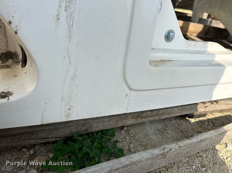 image for item DR4651 International 9200  hood