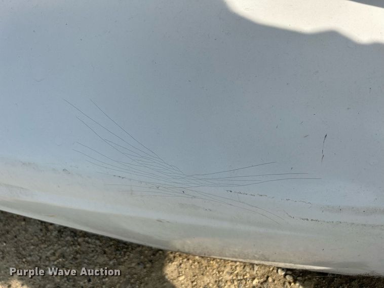 image for item DR4651 International 9200  hood