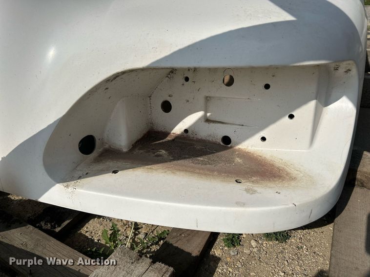 image for item DR4651 International 9200  hood