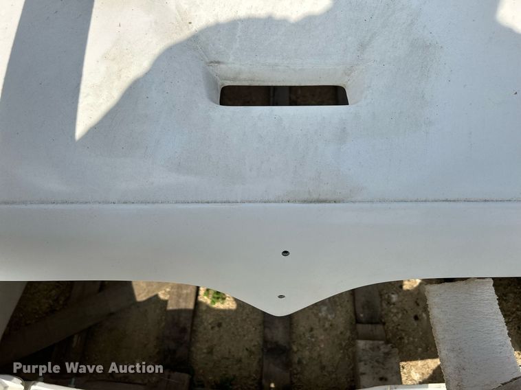 image for item DR4651 International 9200  hood