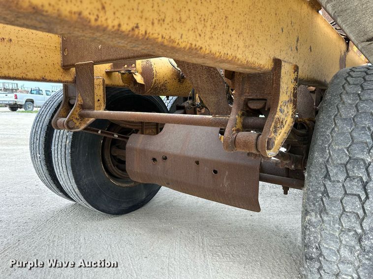 image for item DR4652 2000 Trail King TK54BBU-432  bottom dump trailer