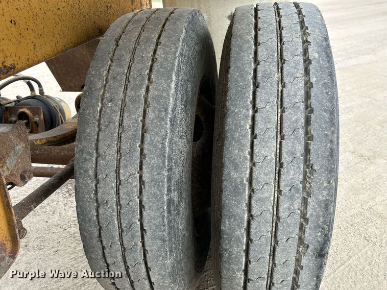 image for item DR4652 2000 Trail King TK54BBU-432  bottom dump trailer