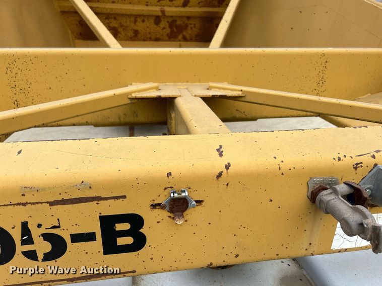 image for item DR4653 1995 Load King 2060-40-2  bottom dump trailer