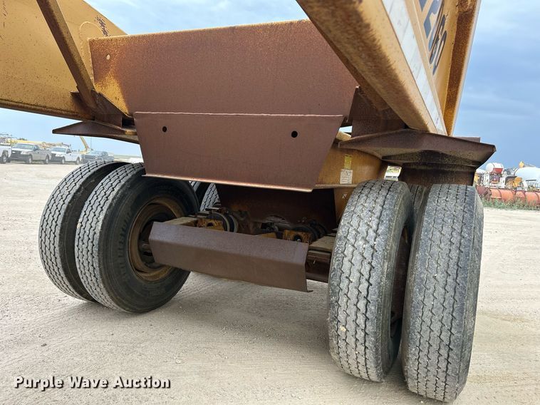 image for item DR4653 1995 Load King 2060-40-2  bottom dump trailer
