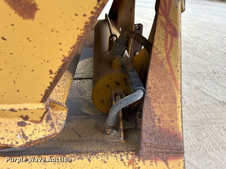 image for item DR4653 1995 Load King 2060-40-2  bottom dump trailer