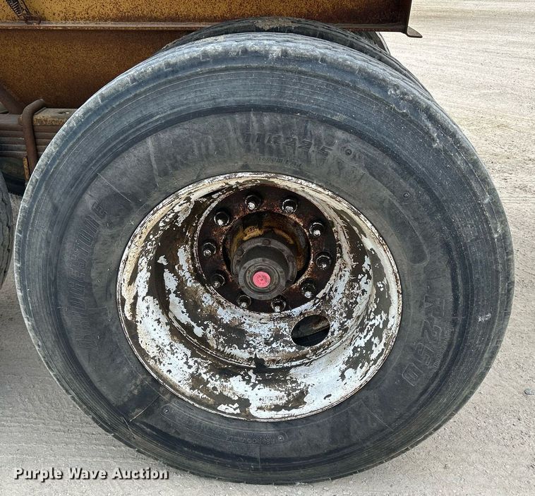 image for item DR4653 1995 Load King 2060-40-2  bottom dump trailer