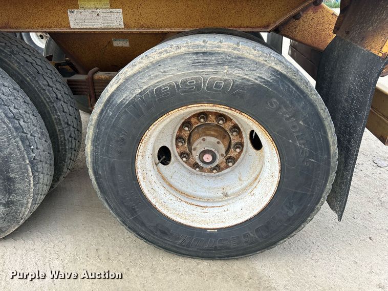 image for item DR4653 1995 Load King 2060-40-2  bottom dump trailer