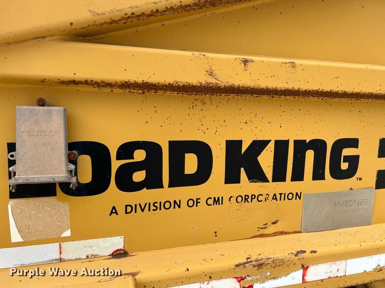 image for item DR4653 1995 Load King 2060-40-2  bottom dump trailer