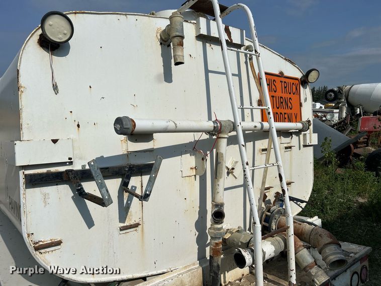 image for item DR4654 Water tank bed