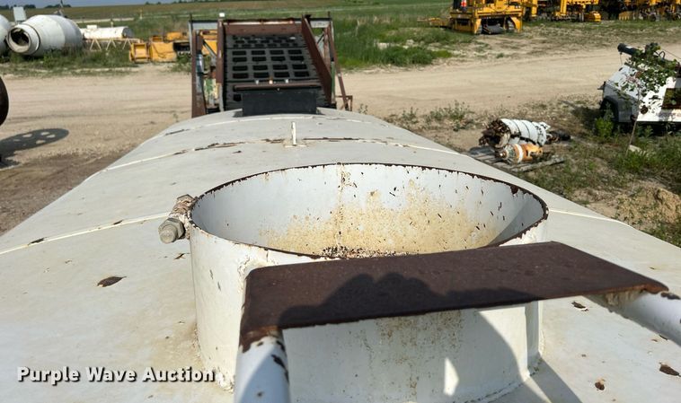 image for item DR4654 Water tank bed