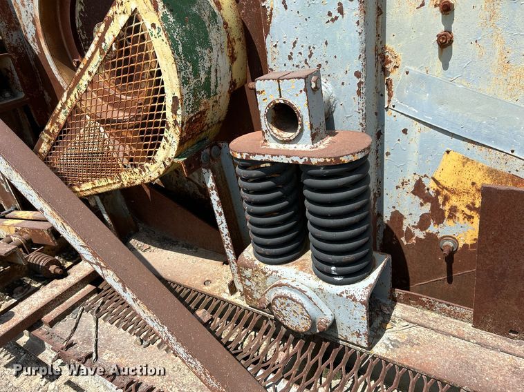 image for item DR4655 Allis Chalmers  screen