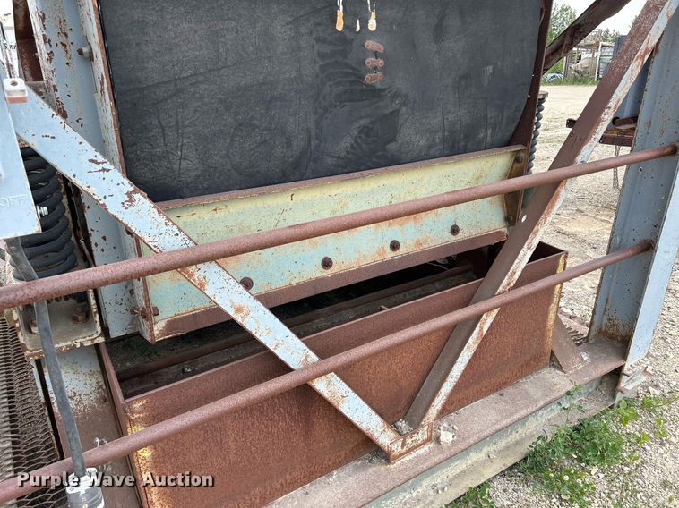 image for item DR4655 Allis Chalmers  screen