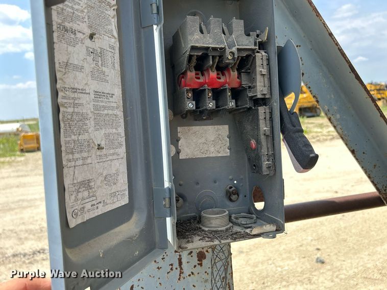 image for item DR4655 Allis Chalmers  screen