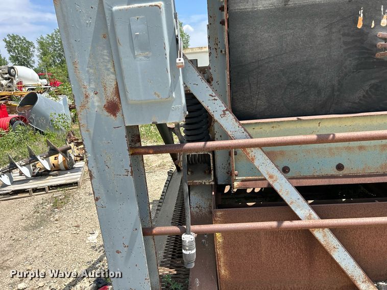 image for item DR4655 Allis Chalmers  screen