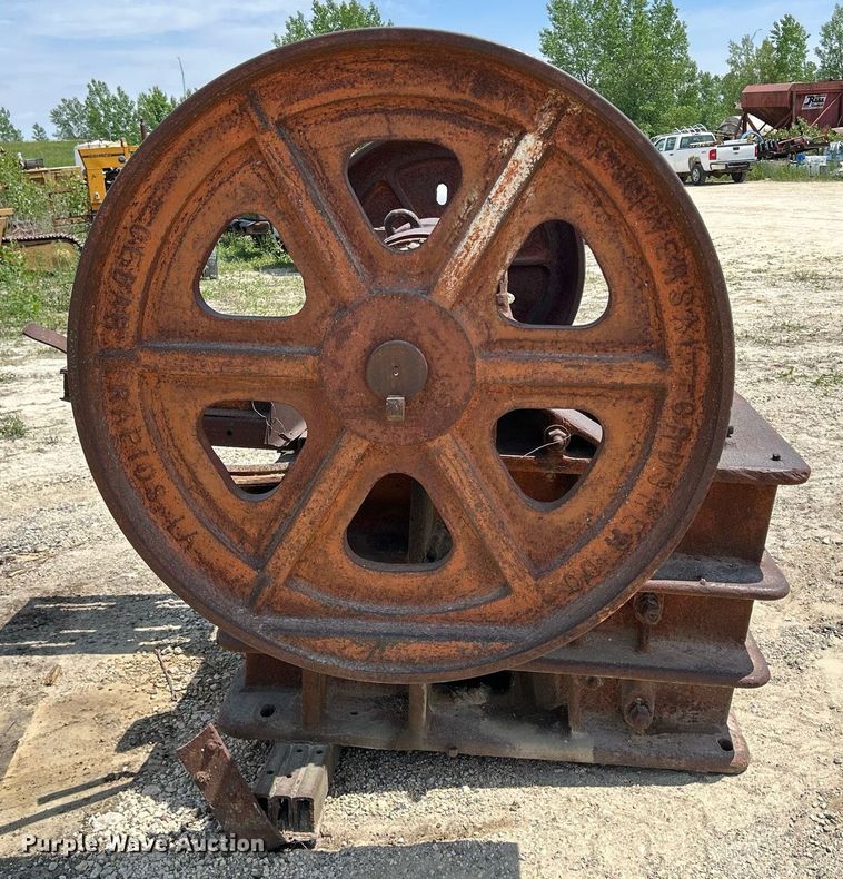 image for item DR4656 Universal Crusher  jaw crusher