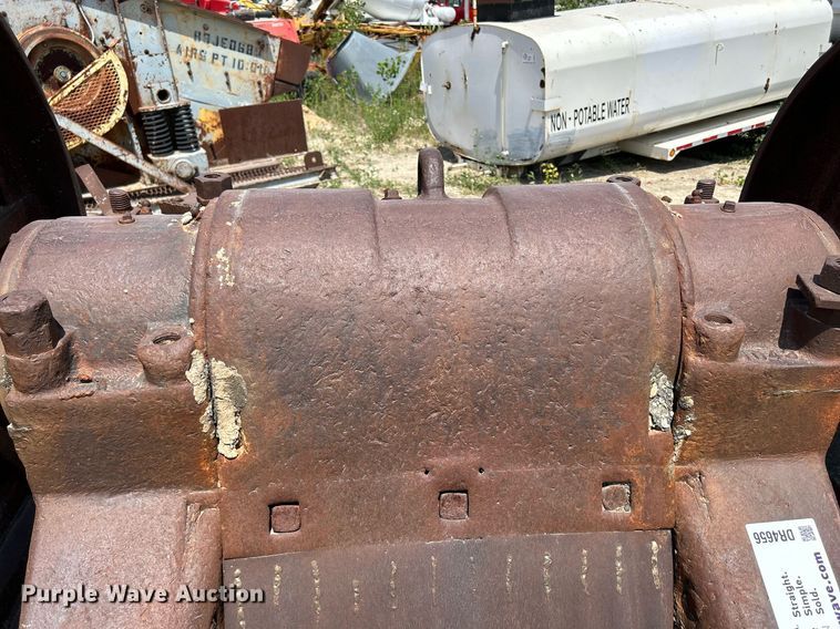 image for item DR4656 Universal Crusher  jaw crusher