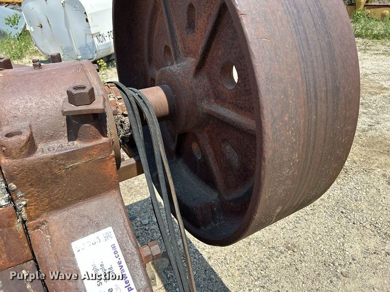 image for item DR4656 Universal Crusher  jaw crusher