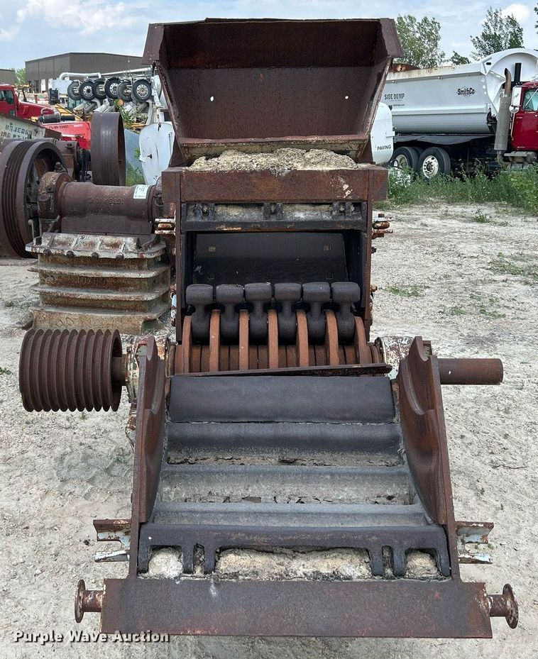 image for item DR4658 Cedarapids  hammer mill