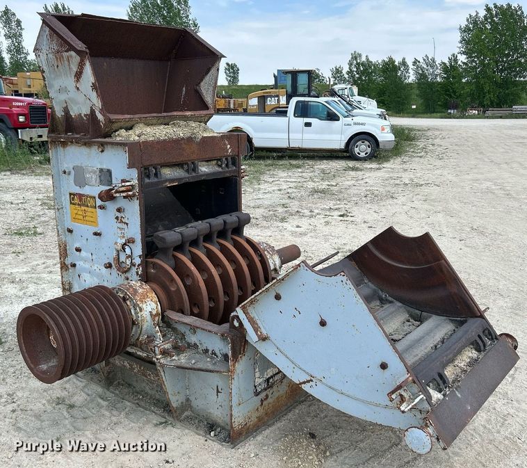 image for item DR4658 Cedarapids  hammer mill