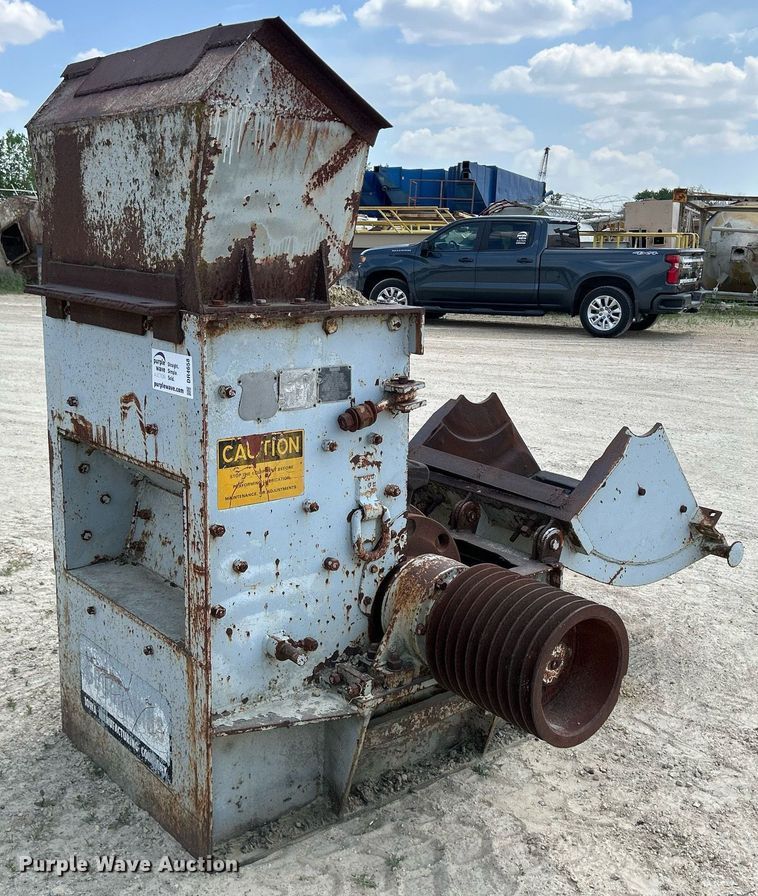 image for item DR4658 Cedarapids  hammer mill