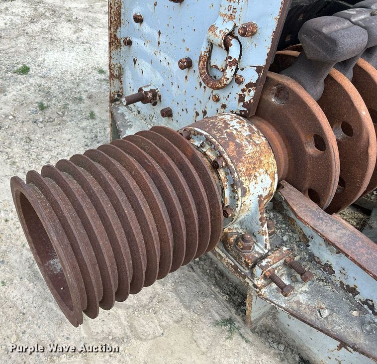 image for item DR4658 Cedarapids  hammer mill