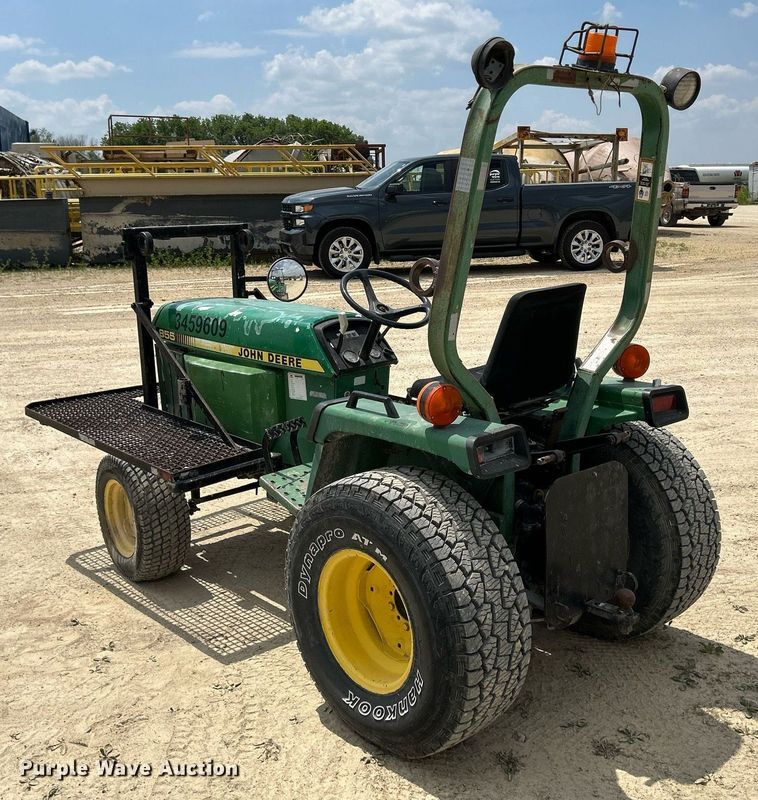 image for item DR4659 1997 John Deere 855  tractor