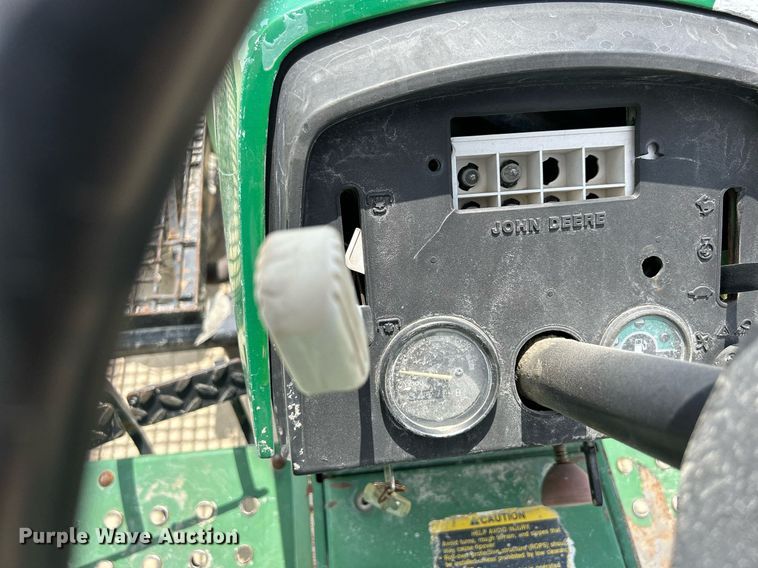 image for item DR4659 1997 John Deere 855  tractor