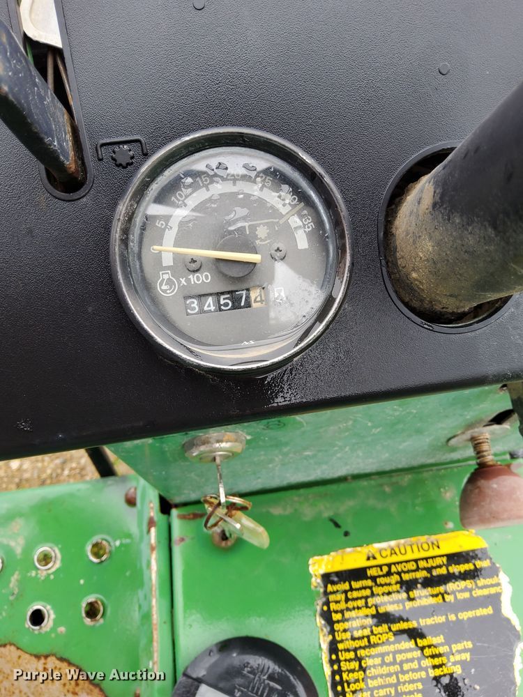 image for item DR4659 1997 John Deere 855  tractor