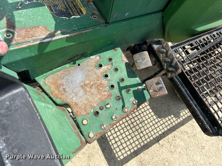 image for item DR4659 1997 John Deere 855  tractor