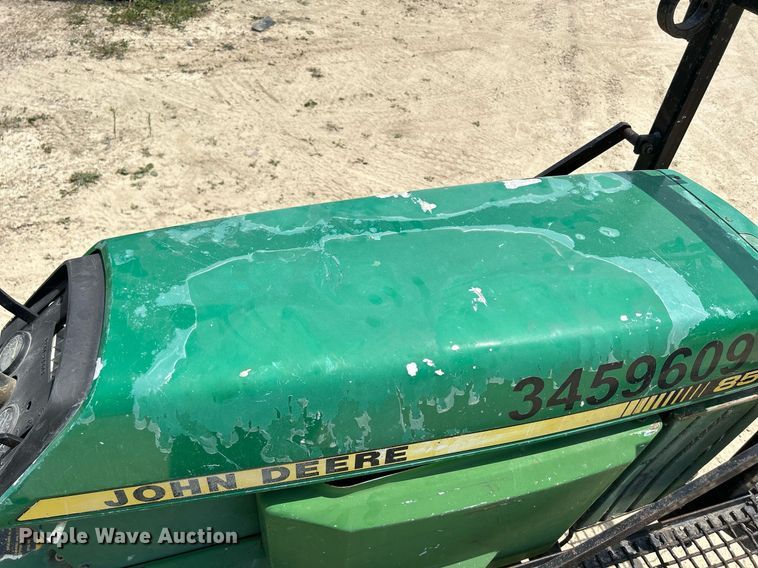 image for item DR4659 1997 John Deere 855  tractor