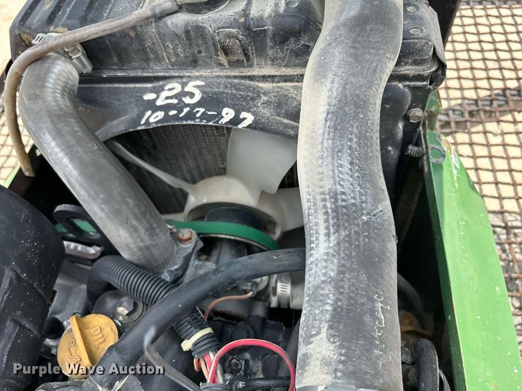 image for item DR4659 1997 John Deere 855  tractor