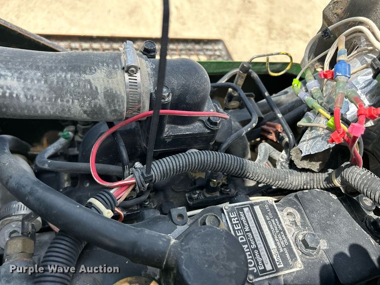 image for item DR4659 1997 John Deere 855  tractor