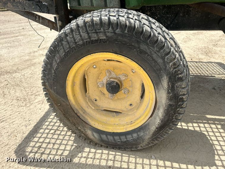 image for item DR4659 1997 John Deere 855  tractor