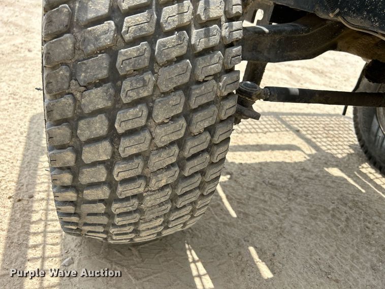 image for item DR4659 1997 John Deere 855  tractor