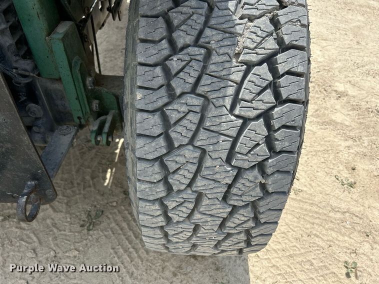 image for item DR4659 1997 John Deere 855  tractor