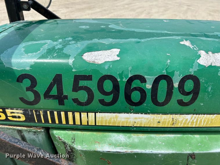 image for item DR4659 1997 John Deere 855  tractor