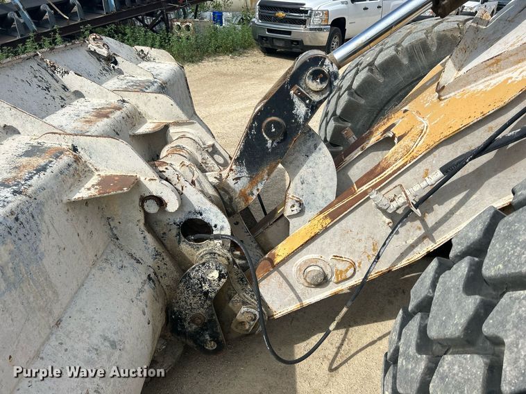 image for item DR4660 2004 Caterpillar 924G  wheel loader