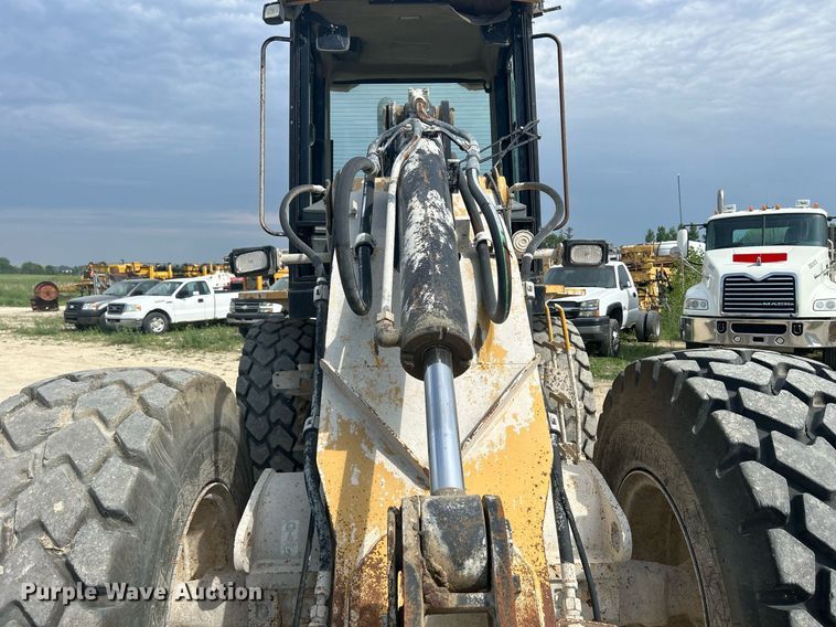 image for item DR4660 2004 Caterpillar 924G  wheel loader